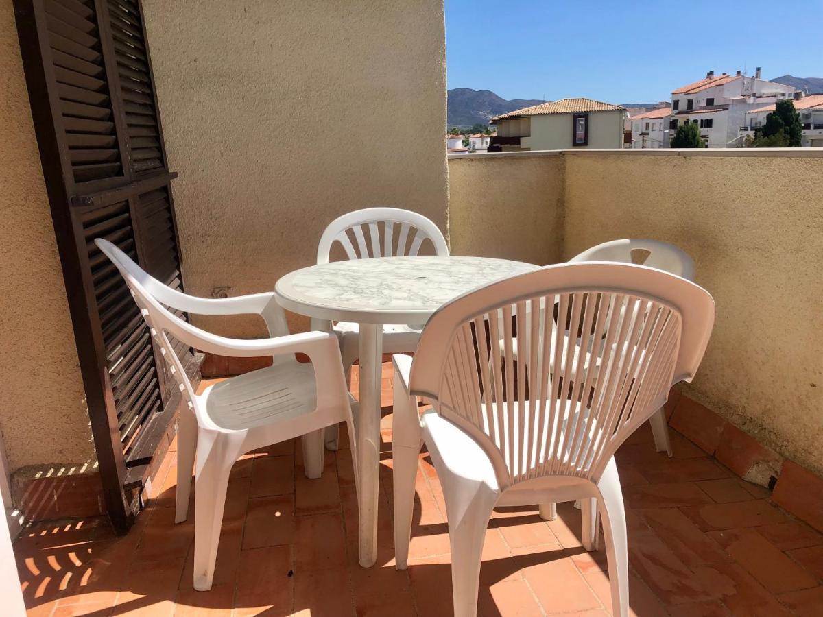 Port Sotavent 2C - Apartamento En La Marina De Empuriabrava - Piscina Comunitaria, - Parking - Vistas Al Canal - Cerca Centro Y Playa Buitenkant foto